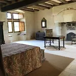 Chateau Manoir De Chandoiseau 4*