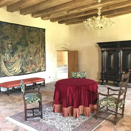 Chateau Manoir De Chandoiseau Bed & Breakfast