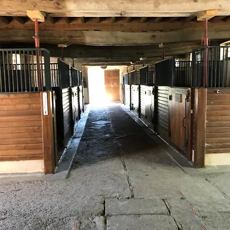 Manoir De Chandoiseau