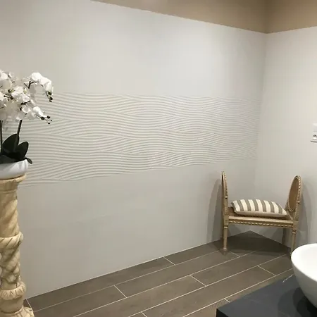 Chateau Manoir De Chandoiseau Bed & Breakfast