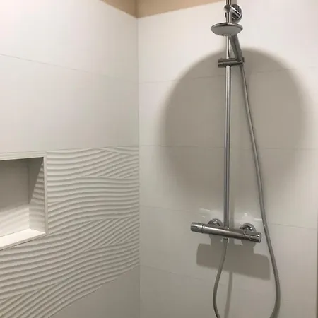 Chateau Manoir De Chandoiseau Bed and breakfast Les-Trois-Moutiers